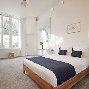 Cozy Jordaan Canalhouse Near Anne Frank House Bed and breakfast Ámsterdam